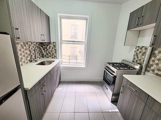 Building Photo - 2 bedroom in New York NY 10032