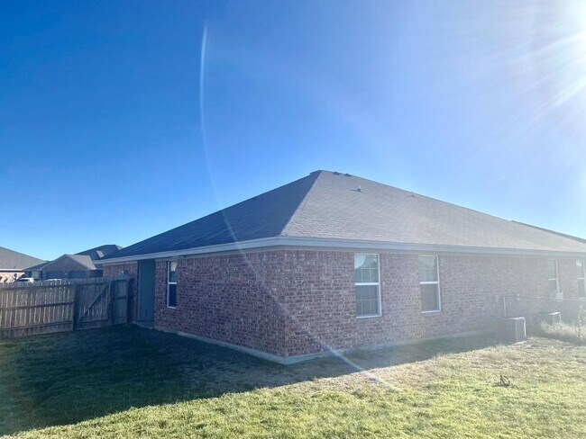 Building Photo - 6404 Temora Loop