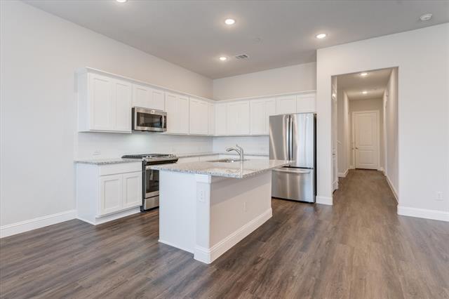 Building Photo - 6580 Iron Horse Blvd