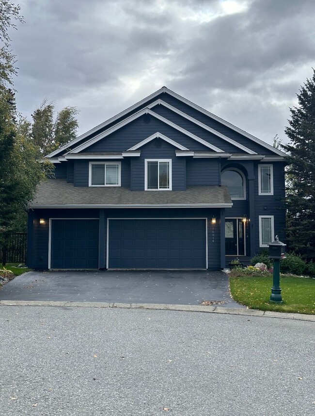 Primary Photo - Stunning 3 level home with beautiful views