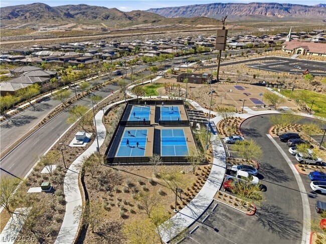 Building Photo - 402 Purple Sandpiper St