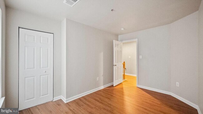 Building Photo - 12100 Vintner Dr