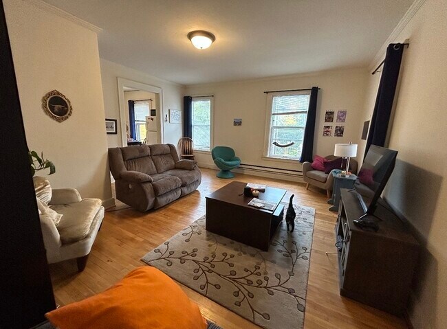 Primary Photo - 109 E Gorham St
