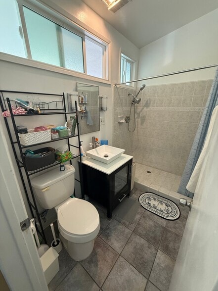 Building Photo - 9918 Mollyknoll Ave