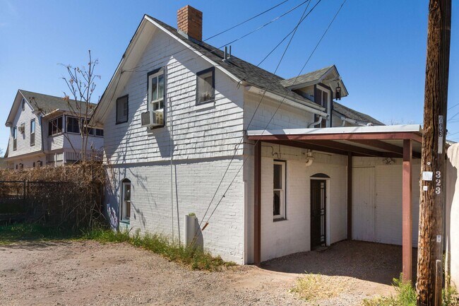 Building Photo - 1119 Tijeras Ave NW