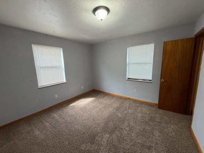 Building Photo - 1746 Morningside Dr
