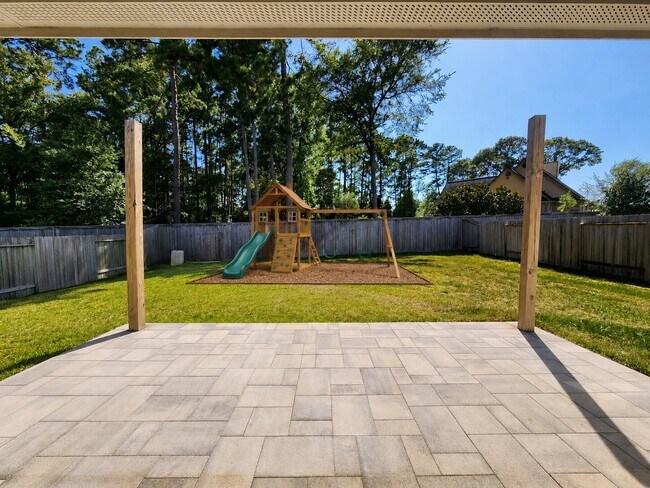 Building Photo - 40553 Winter Grass Bnd