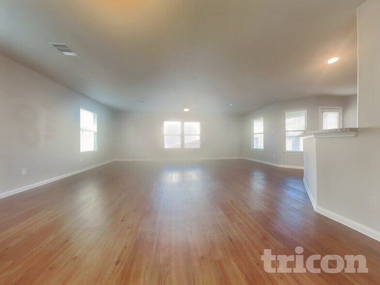 Building Photo - 21426 Jamals Way