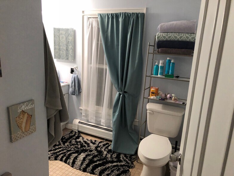 Building Photo - 59 Blake St