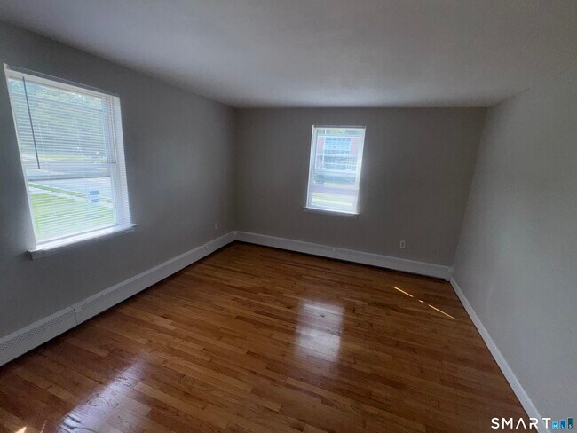 Building Photo - 758 New Britain Ave