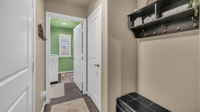 Building Photo - 2565 Silver Fox Trl