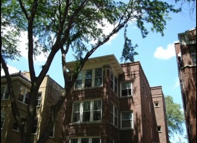 Building Photo - 1432 W Jonquil Terrace