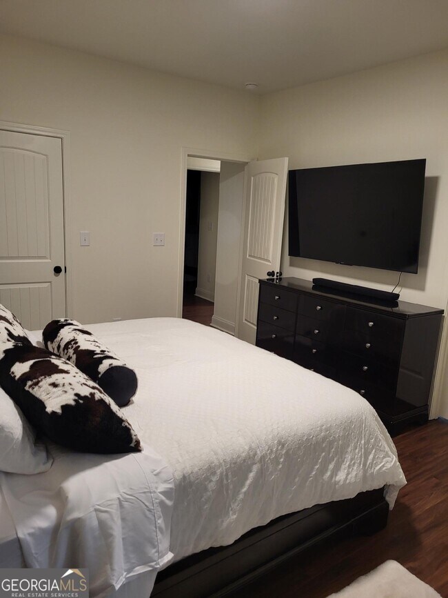 Building Photo - 363 Bayside Ln