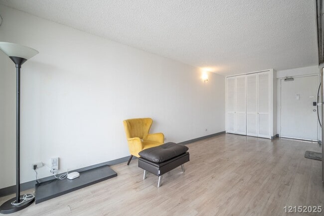 Building Photo - 1655 Makaloa St