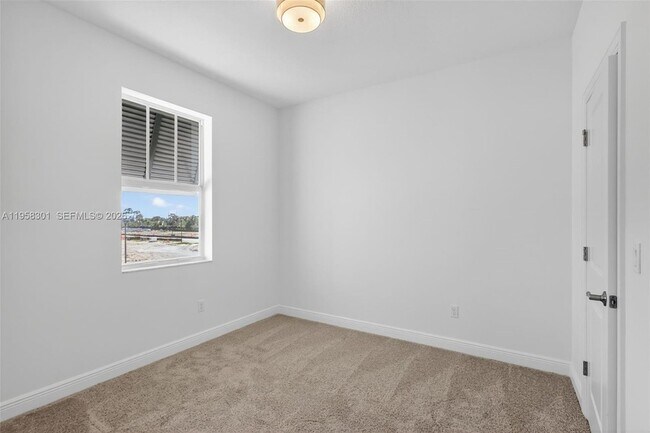 Building Photo - 3595 NW Solange Ct