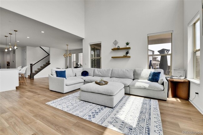 Building Photo - 6302 E 142nd Pl