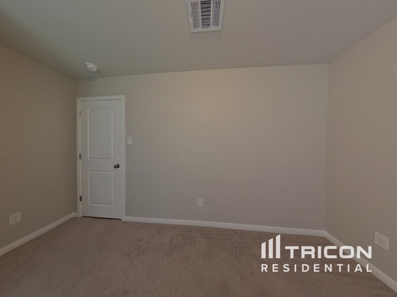 Building Photo - 15569 Taylorcrest Dr