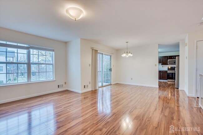 Building Photo - 919 Plymouth Rd