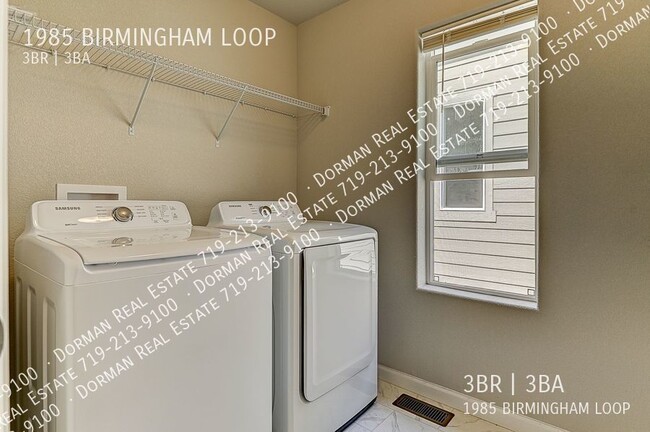 Building Photo - Newer Townhome Vistas at Spring Creek