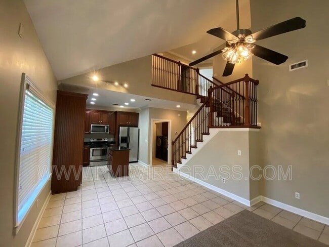Building Photo - 229 Charleston Dr