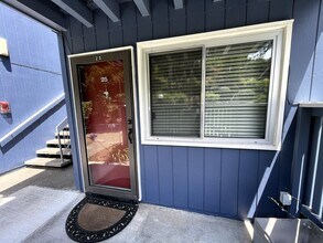 Building Photo - Modern 1st-Floor Studio with Resort Amenities & Prime Location