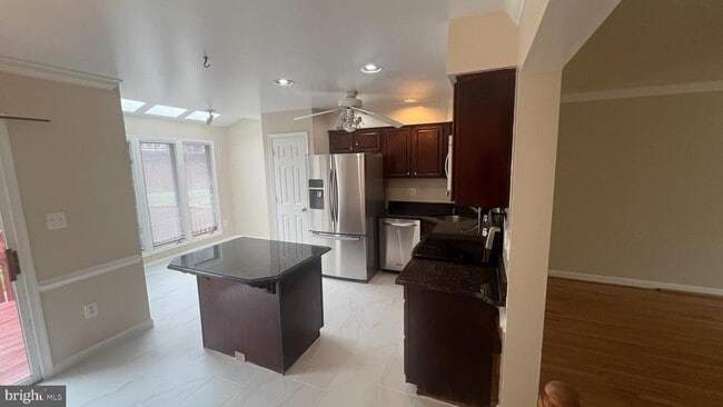 Building Photo - 20320 Cedarhurst Way