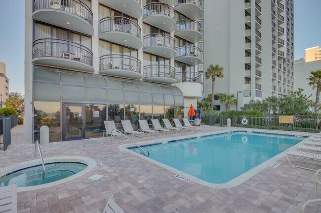 Building Photo - 2310 N Ocean Blvd