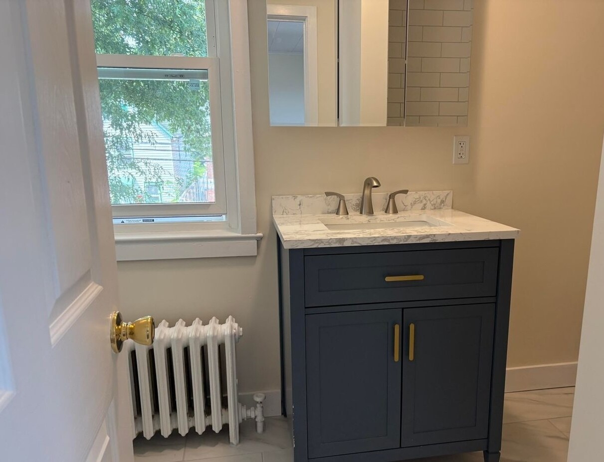 Bathroom - 56 Cedar St
