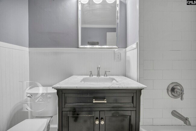 Building Photo - 711 S Prospect St