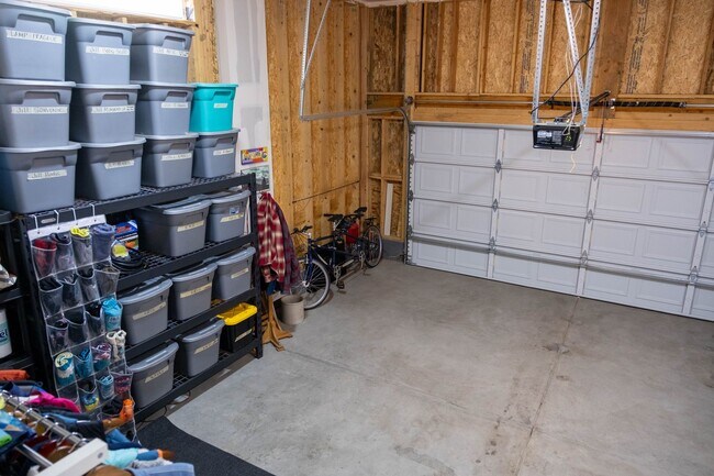 Building Photo - Detatched Home in Village at Rose Farm, Berthoud!