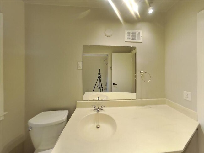 Building Photo - 3712 Abbott Ave N