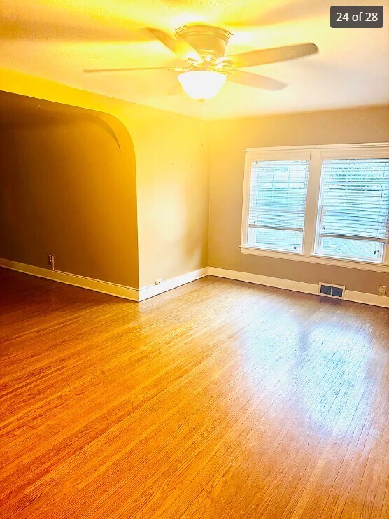 Building Photo - 2501 W Moss Ave