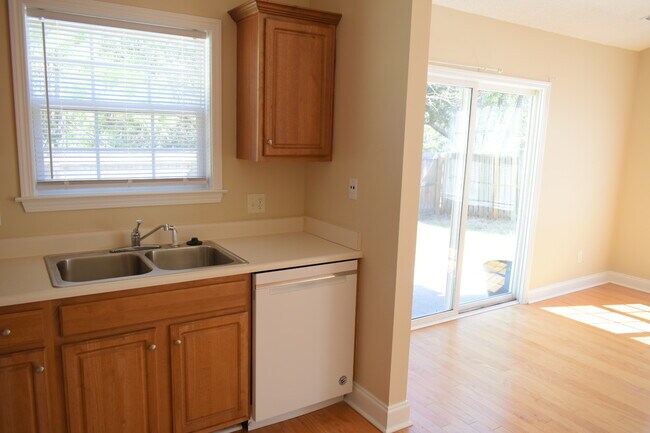 Building Photo - 1528 Wagon Ct