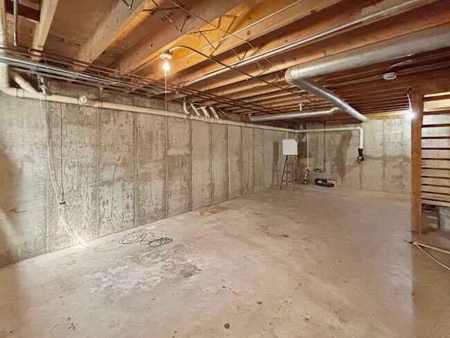 Building Photo - 3745 Johns Manville Ave