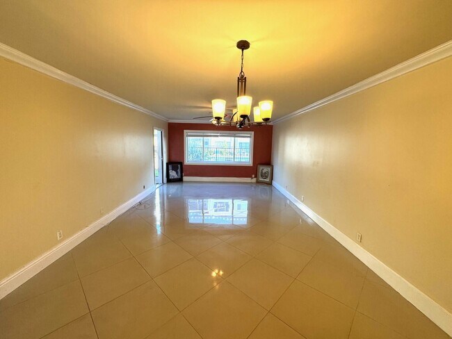 Building Photo - 4500 N Flagler Dr
