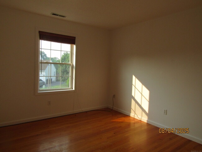 Building Photo - 27 Aspen Pl