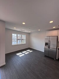 Building Photo - 3-42 B 46 St