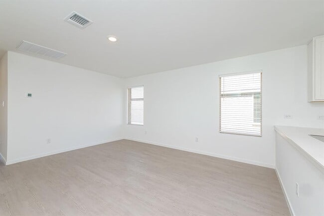 Building Photo - 12512 Huntington Rdg Wy