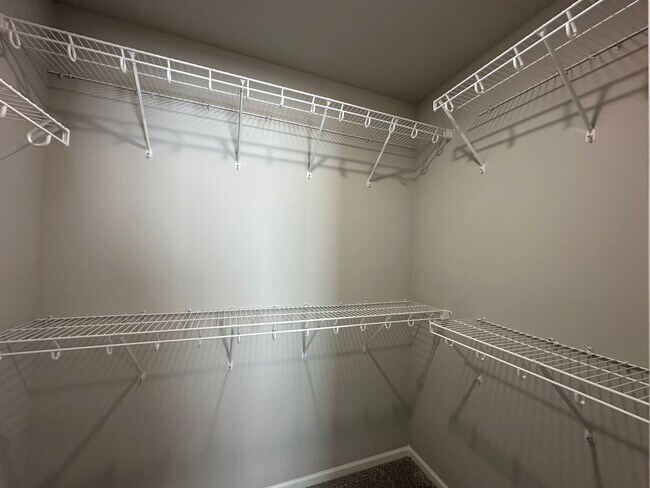 Building Photo - 4-Bedroom, 2-Bathroom Twin Home in South Fargo!