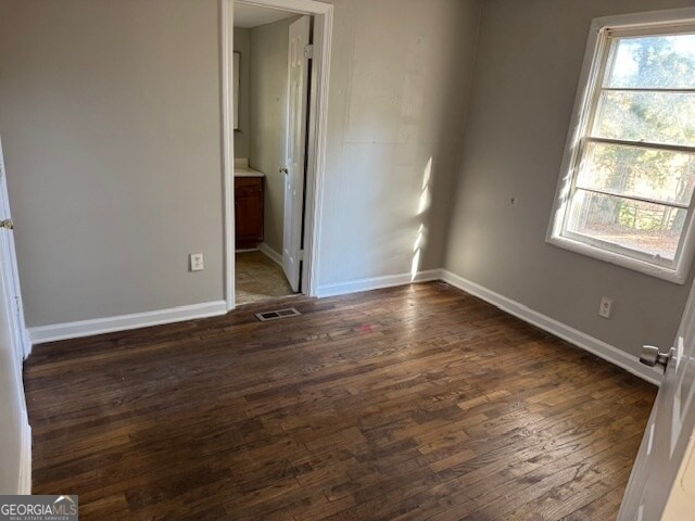 Building Photo - 540 Roosevelt St