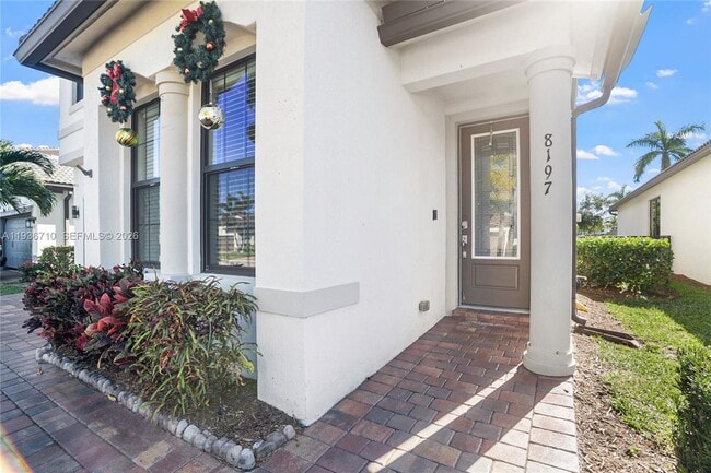 Building Photo - 8197 Hanoverian Dr