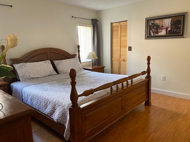 Building Photo - 15751 SW 141st Ct