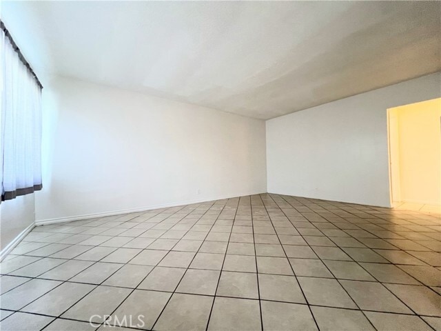 Building Photo - 216 N Dalton Ave