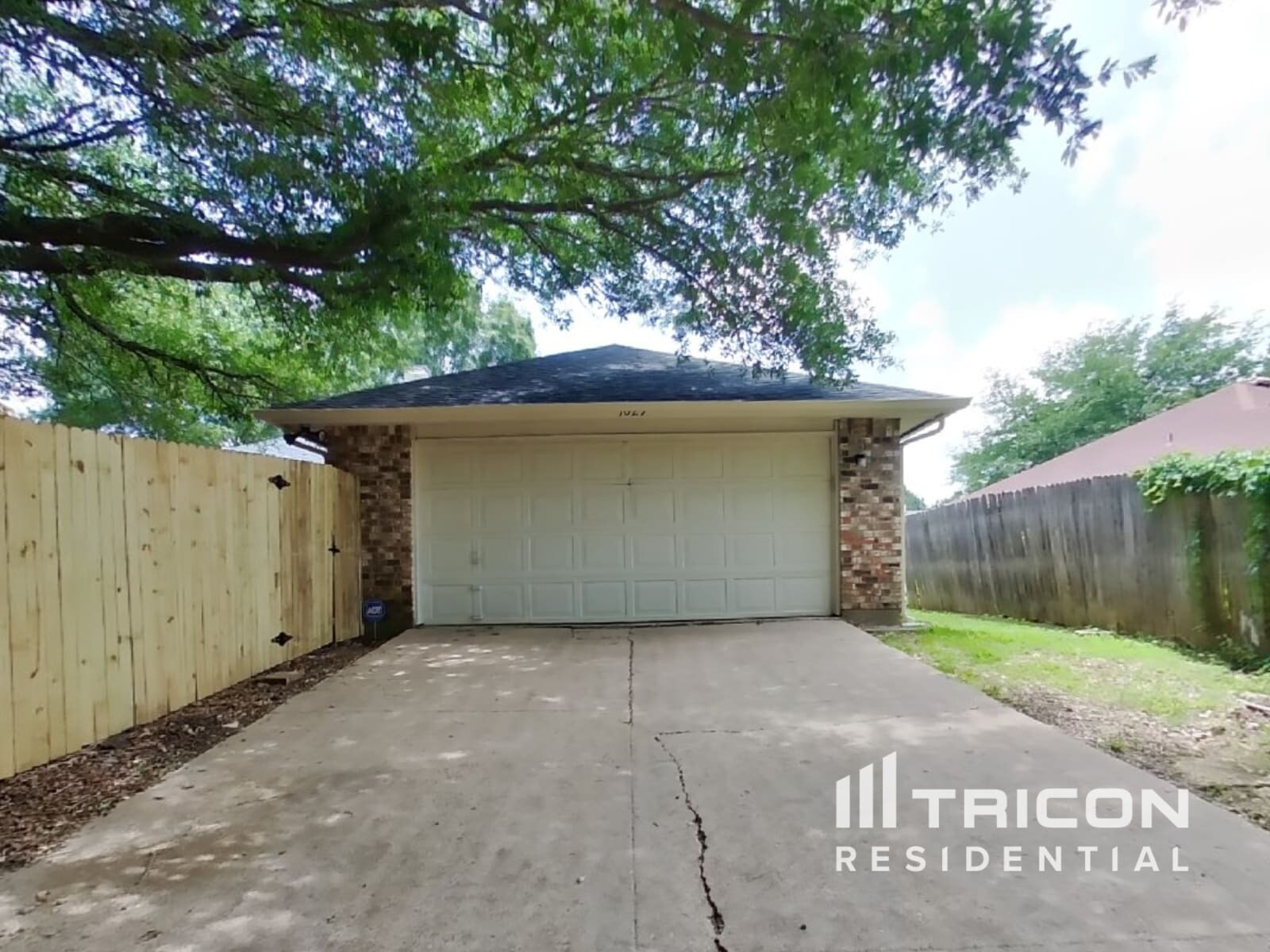 Building Photo - 1029 Twin Falls Dr