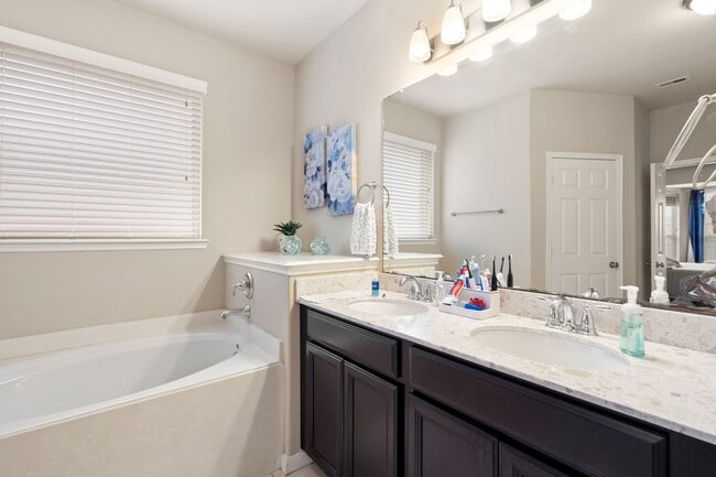 Building Photo - 9131 Basin Ridge Ln