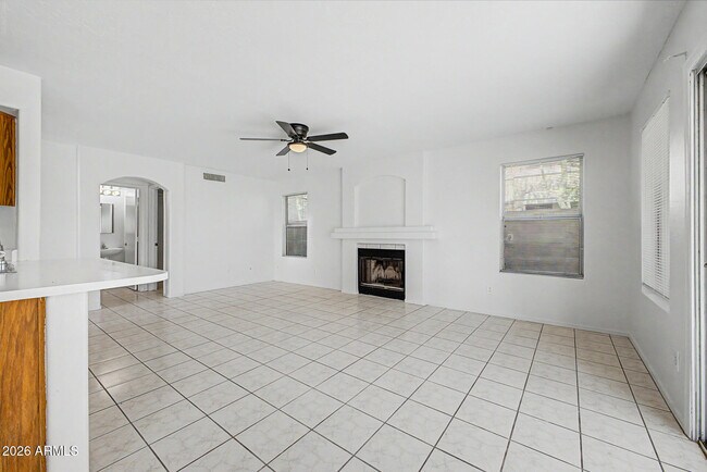 Building Photo - 3121 E Wagoner Rd