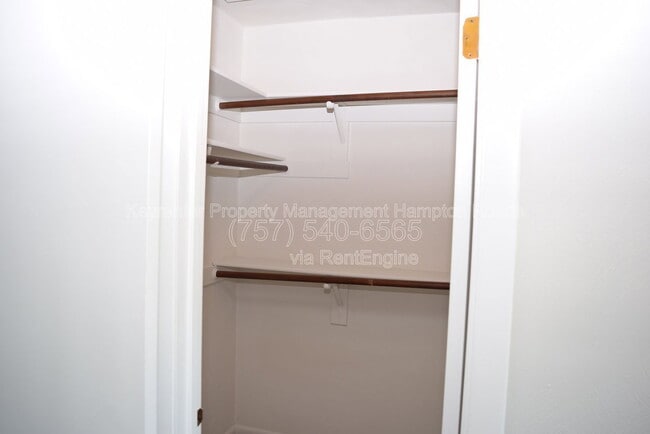 Building Photo - 5953 Blackpoole Ln