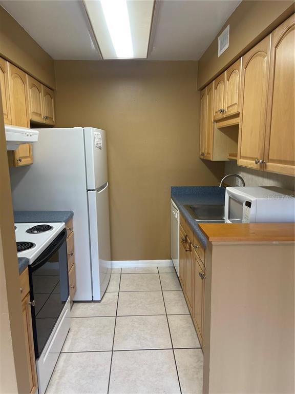 Building Photo - 5109 Eaglesmere Dr