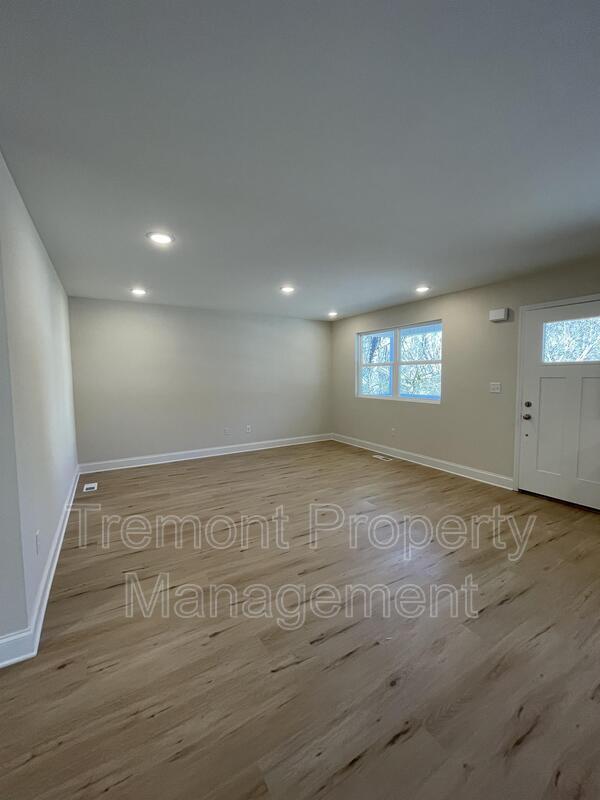 Building Photo - 2405 Harley St