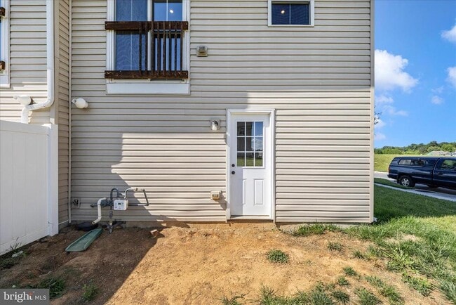 Building Photo - 62 Rhea Dr